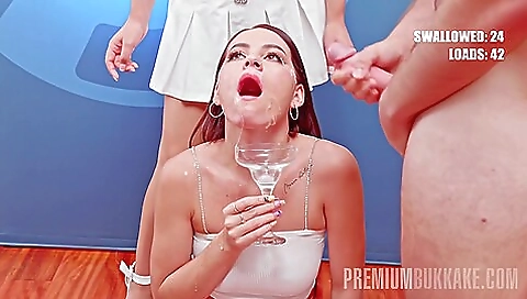 Hotest girls fuck with a sexy pul Hotest girls fuck with a sexy pul