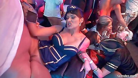 Saria and feet in a strippto